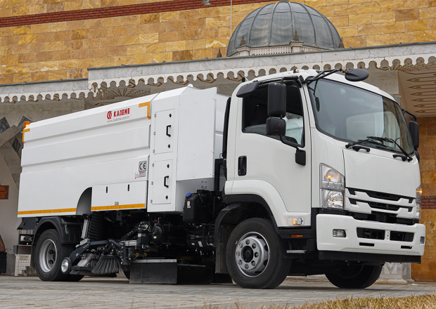 3,5 m<sup>3</sup> Kademe-Araç-Üstü-Yol-Süpürme-Makinası-1