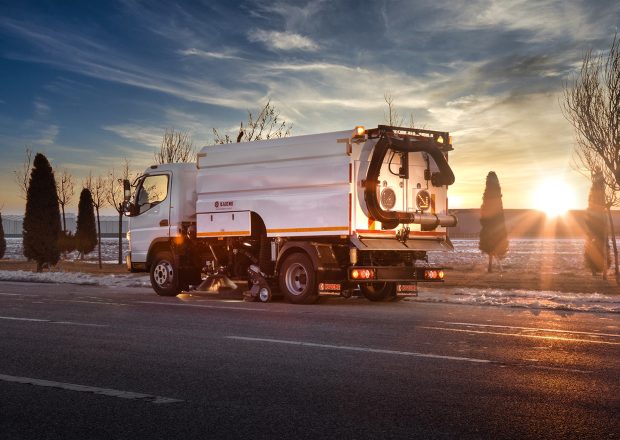 Ana Görsel – 3,5 m<sup>3</sup> Kademe-Araç-Üstü-Yol-Süpürme-Makinası