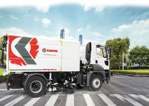 Ana Görsel-7,5 m<sup>3</sup> Kademe-Araç-Üstü-Yol-Süpürme-Makinası