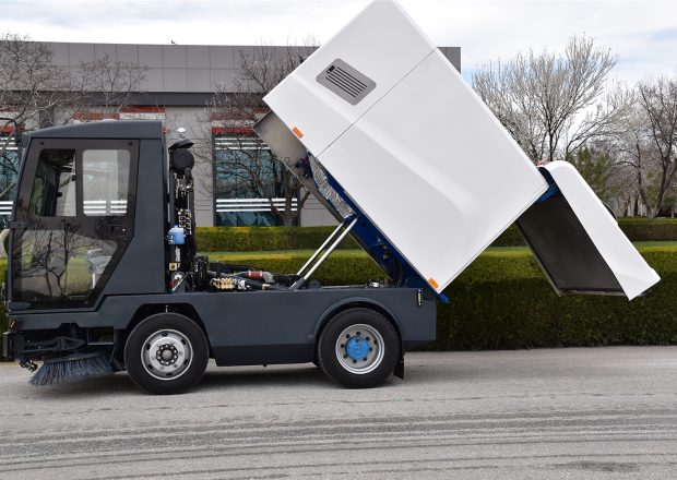 Kademe-AGA6000-Kompakt-Yol-Süpürme-Makinası-2