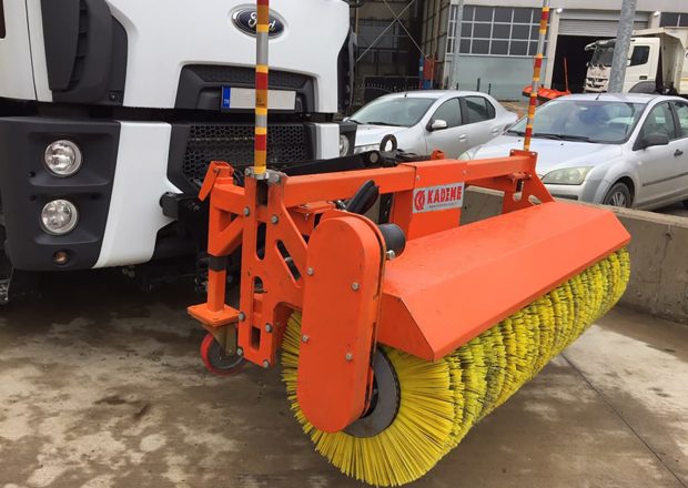 Kademe-Kar-Fırçası